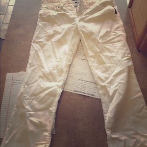 Silver jeans white capri jeans