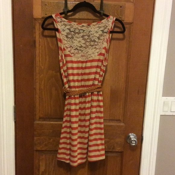 Size Large Belted Dress - Picture 2 of 2