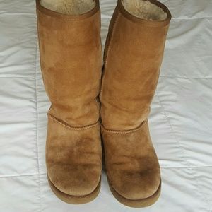 Tall Chesnut UGG boots!