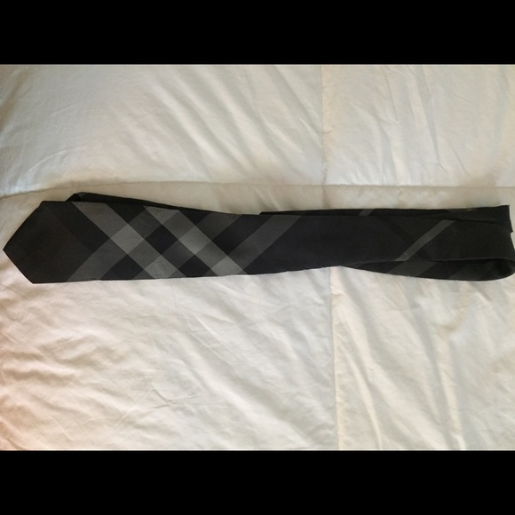 Men's Burberry tie