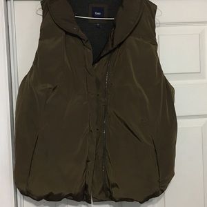Gap Puffer Vest- Army Green