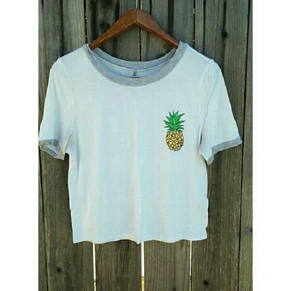 Tops - 💥reduced price!💥Pineapple Crop Top