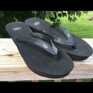 UGG Ruby wedge sandal black size 10
