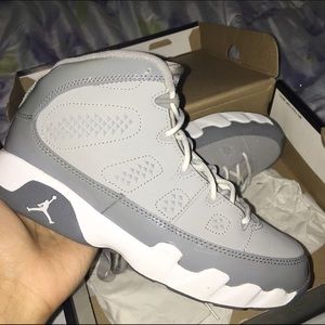 Cool Grey 9s