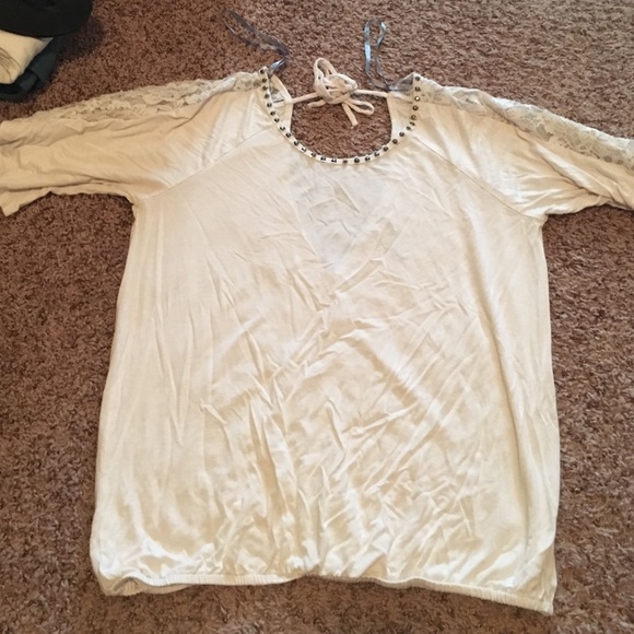 White, BKE shirt, size small