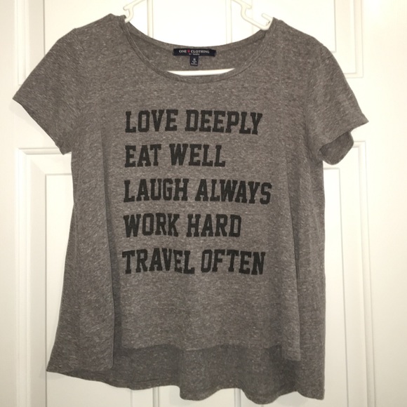 Super cute high-low shirt gray shirt