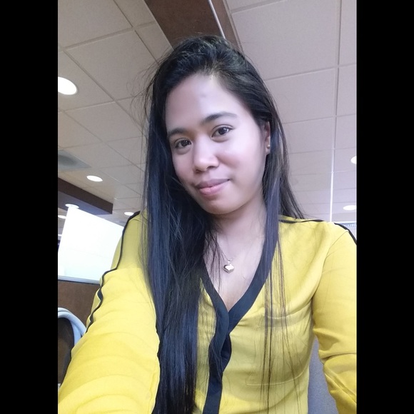 Meet your Posher, April - Picture 2 of 2