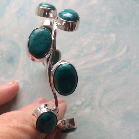 ‼️⬇️SALE‼️⬇️TIBETAN Turquoise Bangle Bracelet - Picture 3 of 4