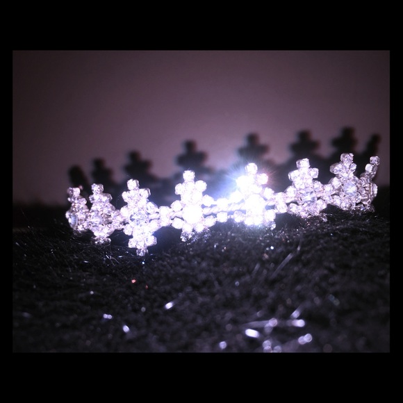 Diamond headband