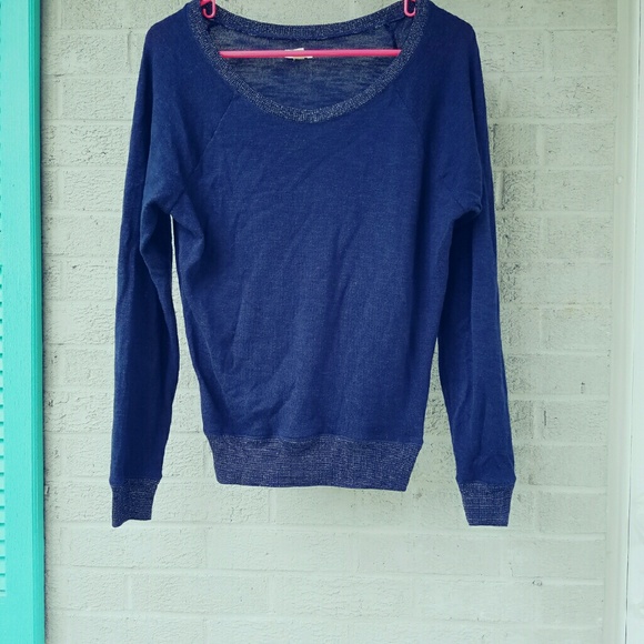💗FINAL SALE!💗 Navy & silver sweater!