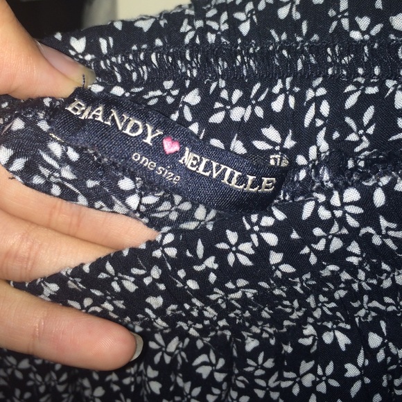 RARE brandy Melville flower skirt - Picture 2 of 2