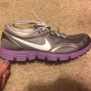 Nike Dual Fusion running shoe