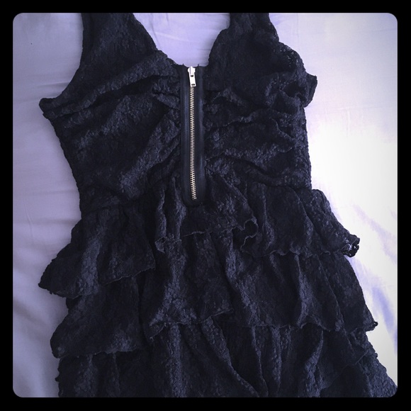 Ruffle lace tank top