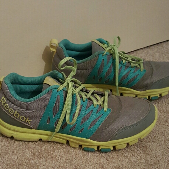 Reebok yourflex 5.0 size 8