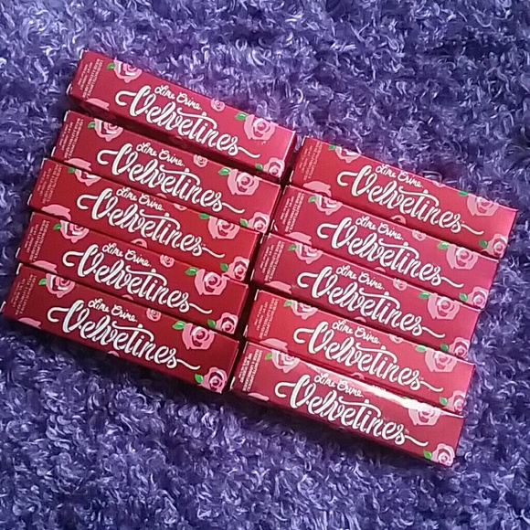 10 Lime Crime Velvetines!