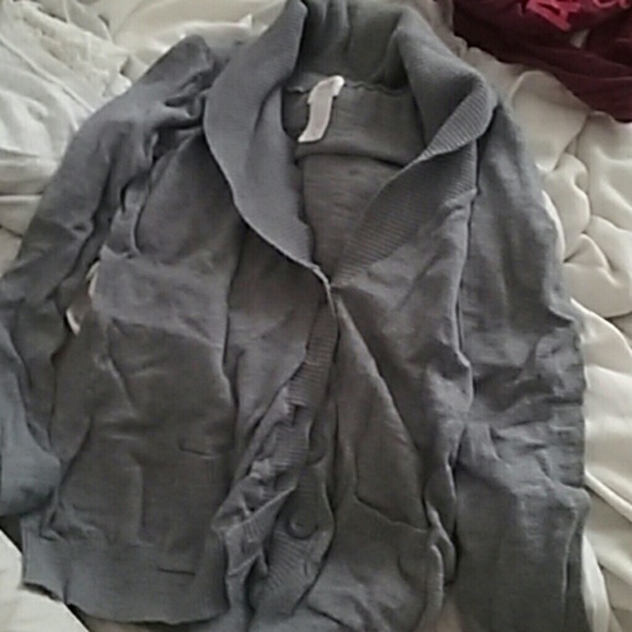 Stylish grey cardigan