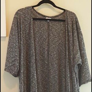 LuLaRoe Lindsay Kimono - Gray/Black Sweater Fabric