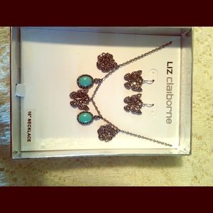 Earring and necklace set