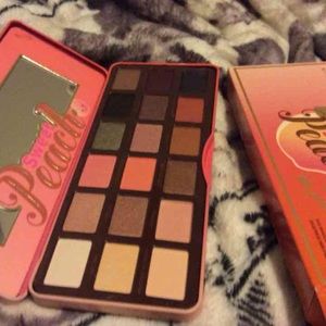 Sweet peach makeup pallet