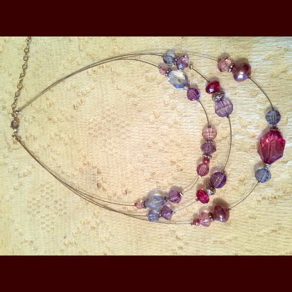 Silver and purple necklace. - Picture 1 of 1