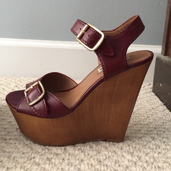 Steve Madden Leather Wedge Sandals