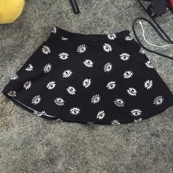 H&M eye patterned mini skirt