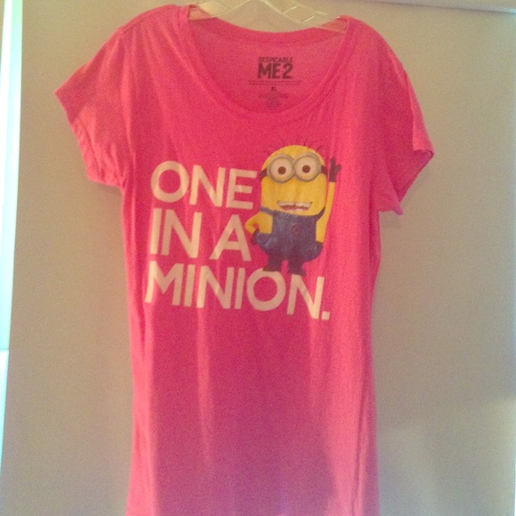 pink minions shirt.
