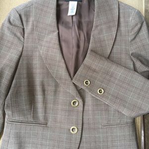 On Hold for @retrochicky Guess brand plaid jacket