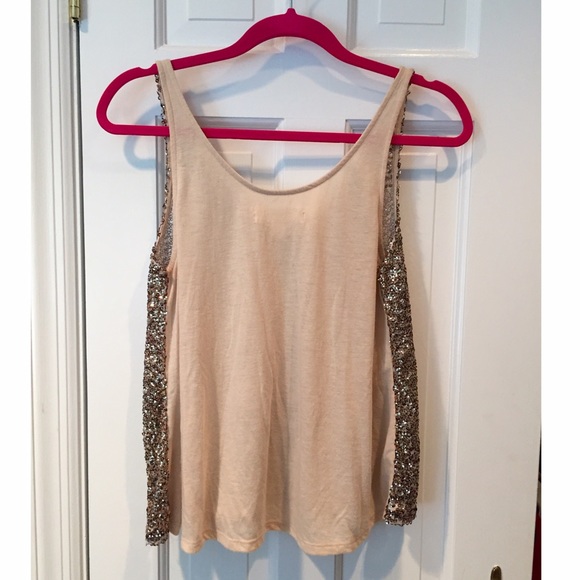 Decree Sleeveless Gold Sequin Tank Top - Picture 3 of 3