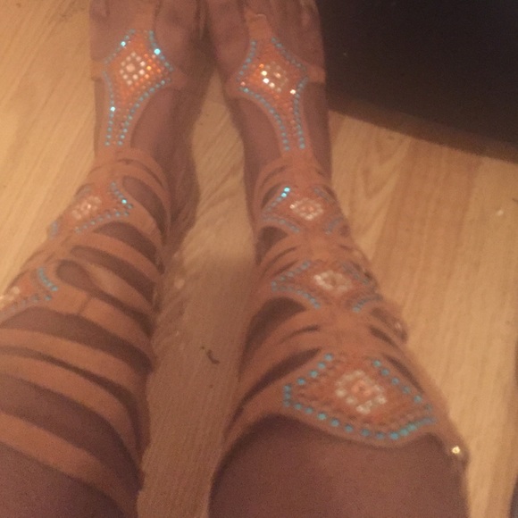 Gladiators brown sandals