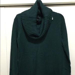 Green tunic sweater