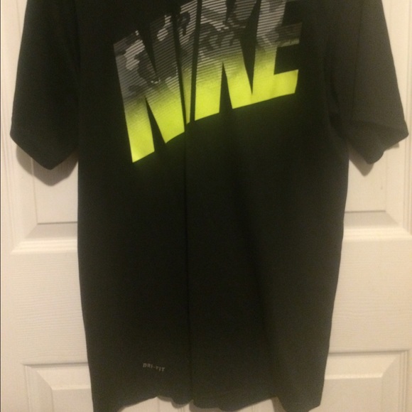 Nike - Picture 2 of 2