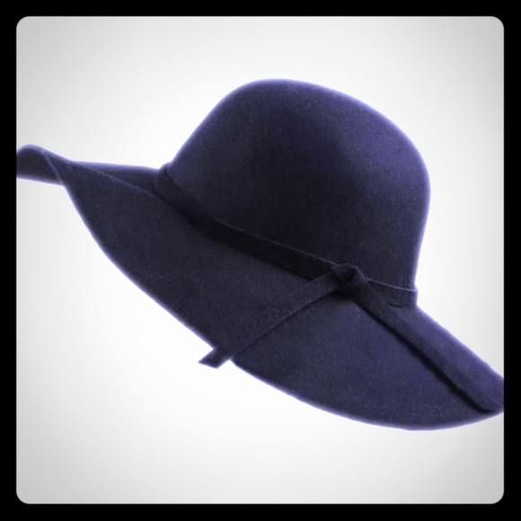 Beautiful Black Felt Floppy Hat