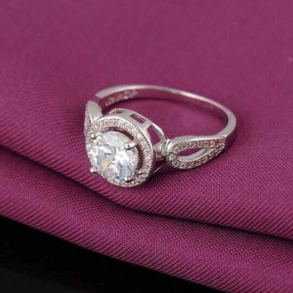 💝 🆕925 Sterling Silver Round Halo Zircon Ring 💝 - Picture 3 of 3