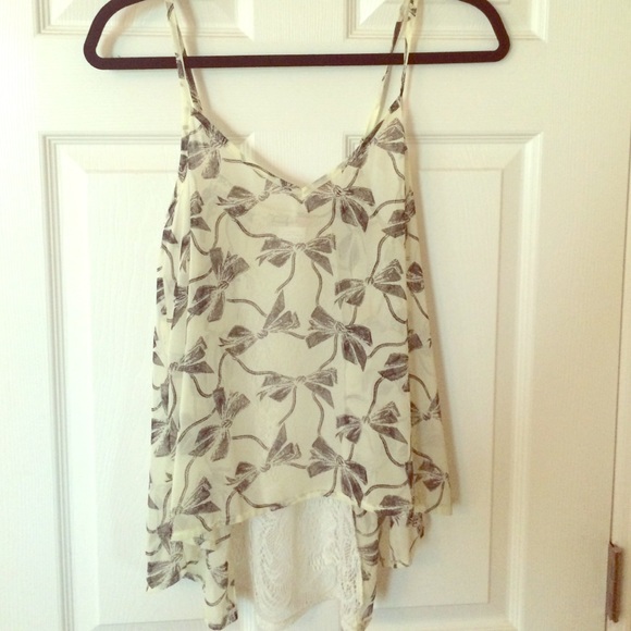 Love Squared bow and lace tank top