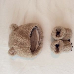 Bear hat and booties the Gap