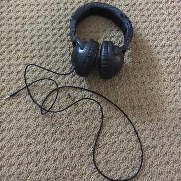 Skull Candy Black headphones