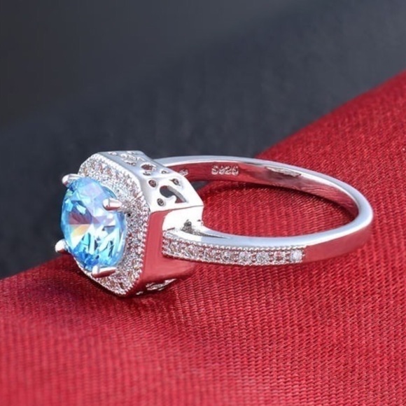 🚫SOLD🚫Sterling Silver Topaz & Sapphire Ring - Picture 2 of 3