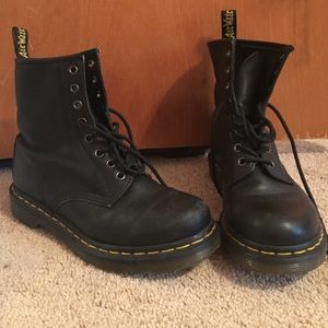 Dr. Martens Women's 1460 Smooth
