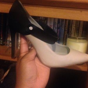 High hell pointy toe worn once