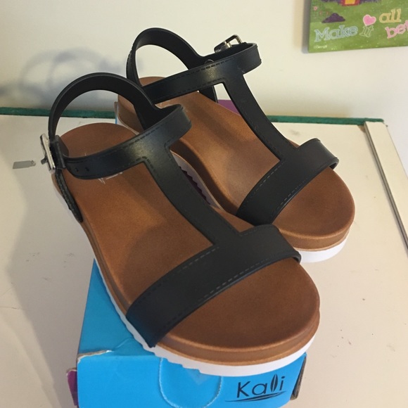 BRAND NEW sandals