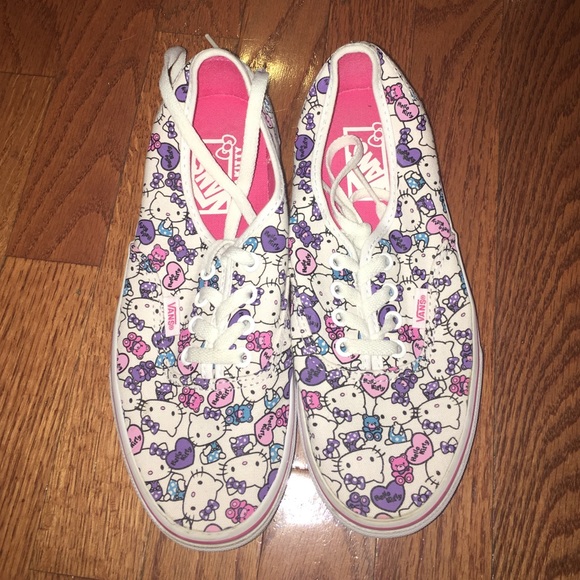 NEW Hello Kitty Limited Edition Vans