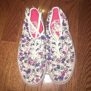 NEW Hello Kitty Limited Edition Vans