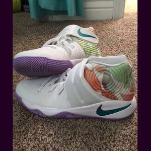 Nike Kyrie 2 boys