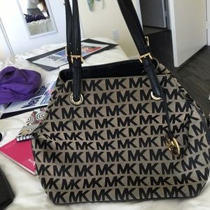 Michael kors shoulder bag