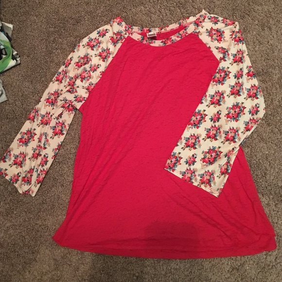 floral baseball tee!