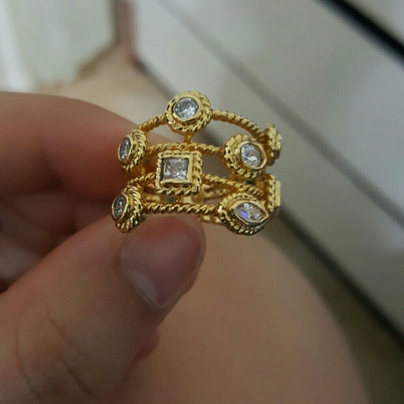 Gold ring - Picture 3 of 3