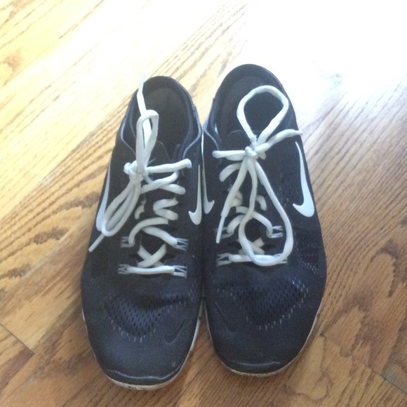 Nike gym shoes