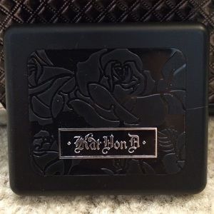 Kat Von D- Everlasting bronzer (discontinued)
