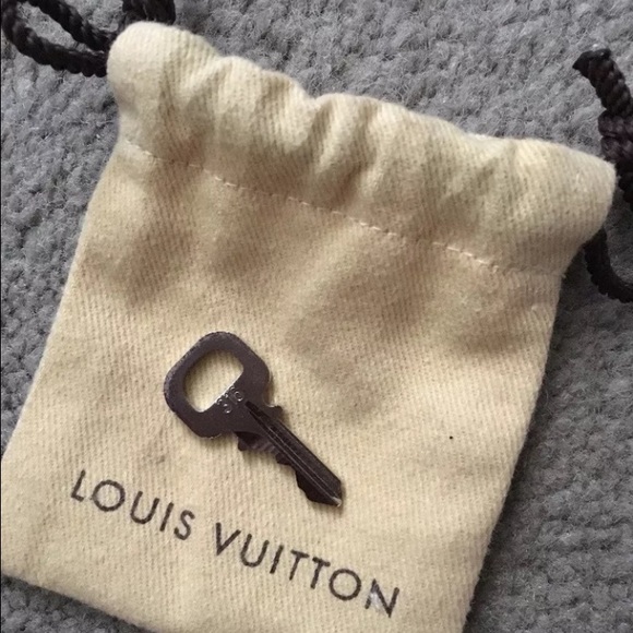 NEW Louis Vuitton Lock Key #316